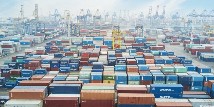 Chinese Ports Hit Capacity as Virus Tests Slow Clearing-- Shippers jakarta container terminal