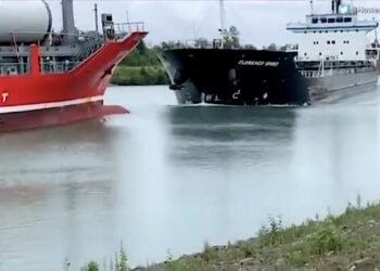 Head-On Collision in Great Lakes’ Welland Canal – Caught on Camera