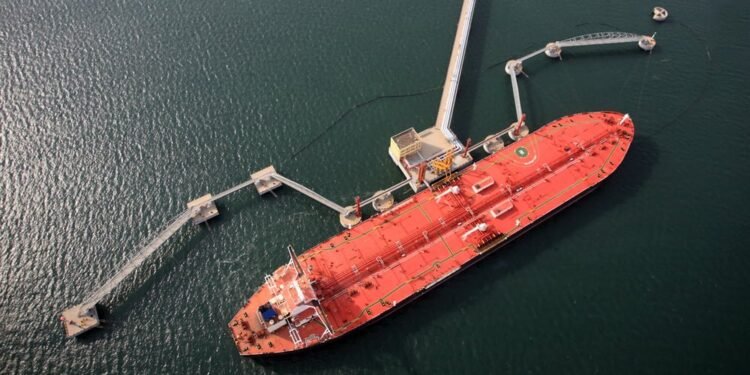 Forced to Store Fuel at Sea, Oil Refiners at Breaking Point oil tanker loading