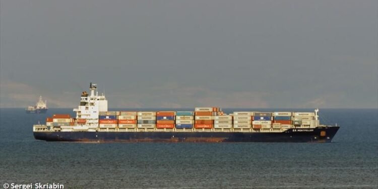 Hapag-Lloyd Containership Quarantined in South Africa After Crew Members Test Positive for Virus