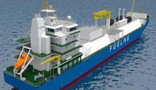 Singapore’s First LNG-Bunker Vessel To Be Managed By FueLNG