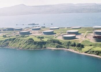 Small Irish Terminal Draws U.S. Oil With Global Storage Filling