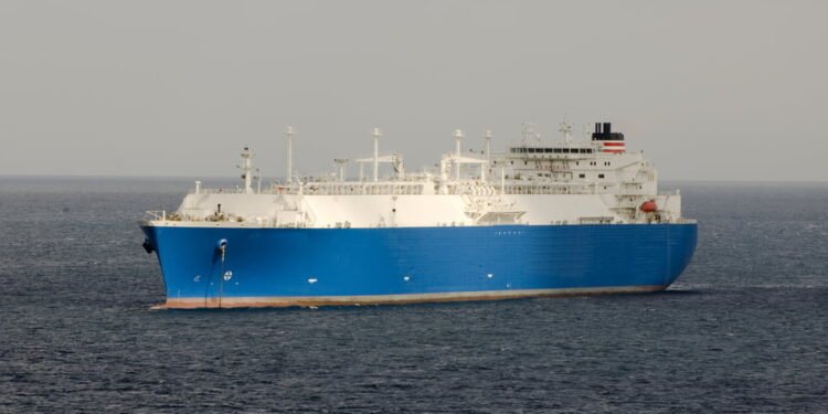 After a Record Year, LNG Industry Heads for Slump in Deliveries lng ship