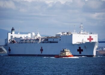 Hospital Ship ‘Mercy’ Steaming to Los Angeles to Assist with COVID-19 Response