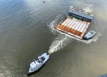 Photos: Removal Of Oil Spill Causing Section From MV Golden Ray Wreck