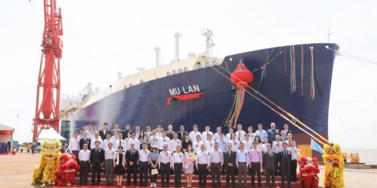 Hudong Zhonghua Successfully Named Newly Built 174,000 cbm LNG Carrier ‘Mulan’