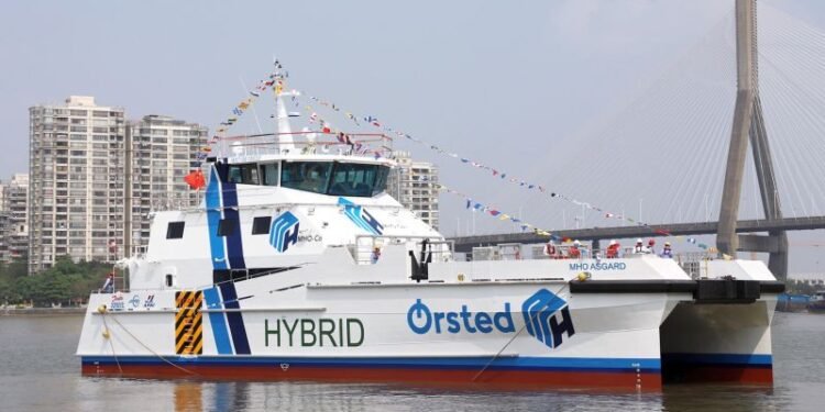 Incat Crowther 35s Become The First Large Hybrid CTVs In Service Incat Crowther 35s Become The First Large Hybrid CTVs In Service