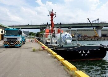 Japan’s First LNG-Fueled Tugboat Ishin Uses Carbon Neutral LNG