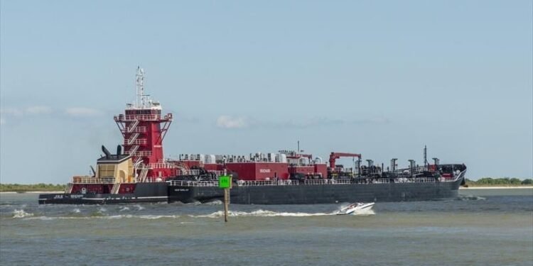 Bouchard Processes Back Pay for Tug as well as Barge Crews Bouchard Processes Back Pay for Tug and Barge Crews