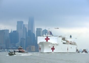 Navy Hospital Ship Joins Frontline of U.S. Coronavirus Battle
