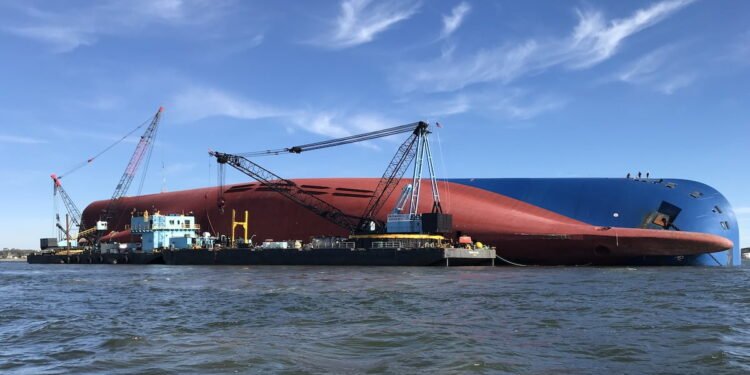Golden Ray Salvage: Dye Test Coming toSt Simons Sound golden ray salvage