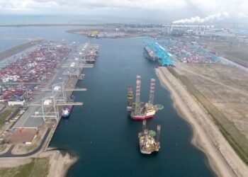 Europe’s Busiest Port Reports Flat Throughput in 2019