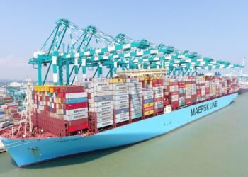 Mumbai Maersk Containership