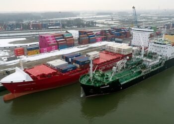containerships nord first LNG bunkering