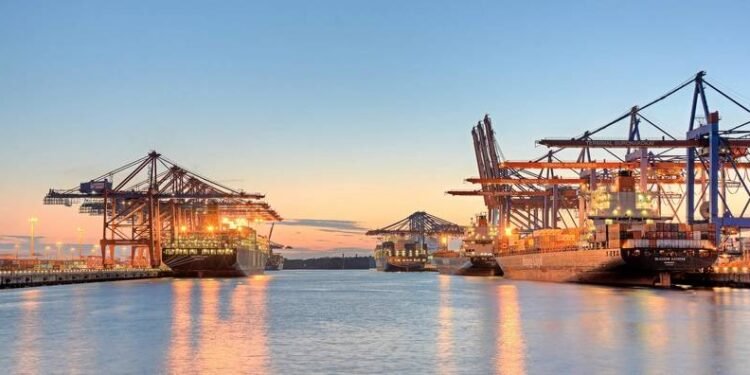 EU Steers Shipping Toward Carbon Trading Market to Curb Emissions