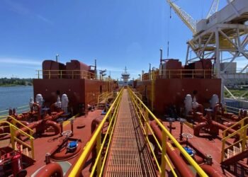 Saltchuk Makes Bid for Overseas Shipholding Group