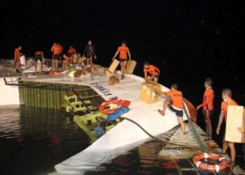 Video: 1 Female Crew Member Dead And 15 Rescued As Ferry Sinks At Ormoc Port