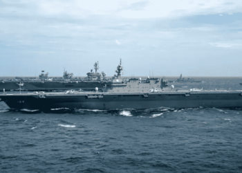 Japan & & UNITED STATE Navy Conduct Bilateral Operations In South China Sea