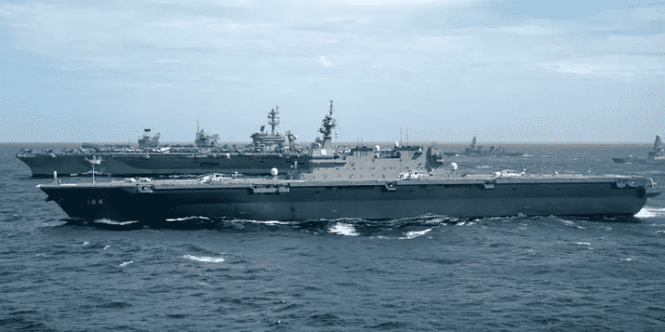 Japan & & UNITED STATE Navy Conduct Bilateral Operations In South China Sea