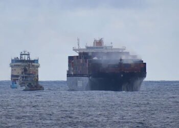 yantian express closeup