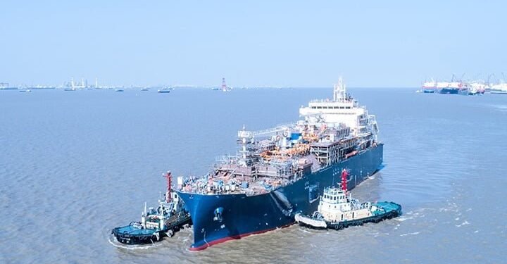 total lng bunkering vessel