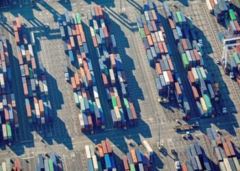 Ports Of LA & & Long Beach To Fine Shipping Companies For Container Backlog