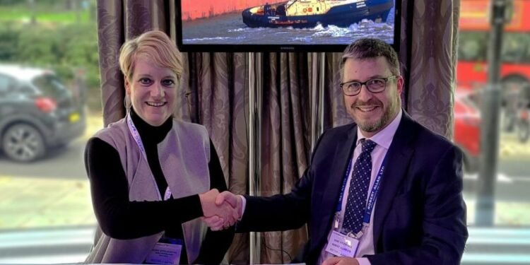 Maersk, Svitzer To Develop World’s First Fuel Cell Tug Running On Green Methanol