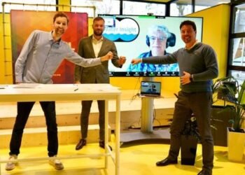 World’s First Port Accelerator Partners With 3 Promising Maritime Companies