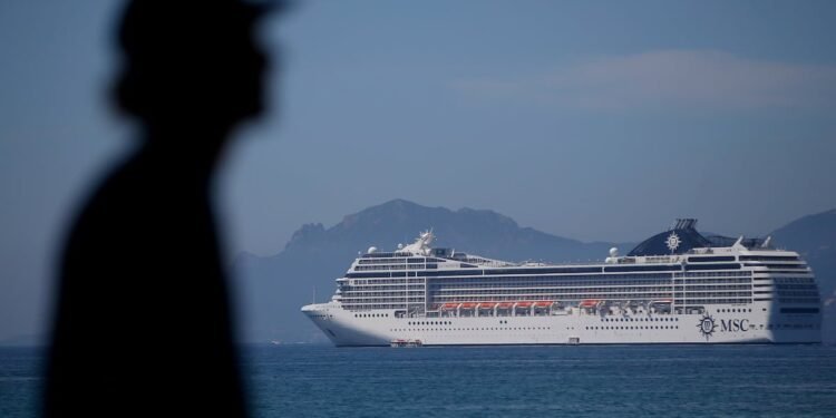 cannes bans cruise ships