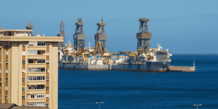 Samsung Heavy Industries Inks $245 Million Deal To Resell Drillship To Transocean