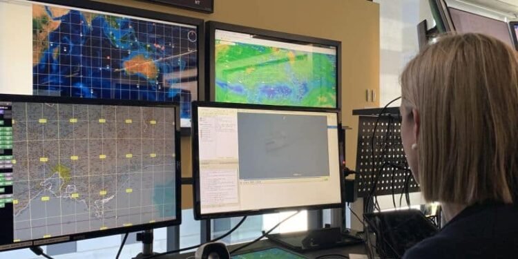 AMSA Provides 24-Hour HF Radiotelephone Service In Australia