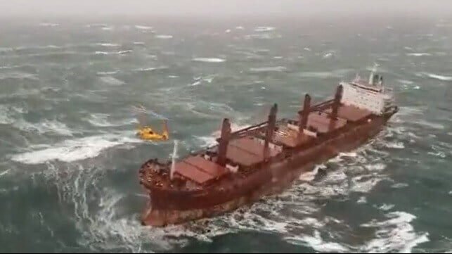 Video: Rescue of Crew from Drifting Bulker After Hitting Tanker rescue of crew from drifting bulker after hitting tanker in the North Sea