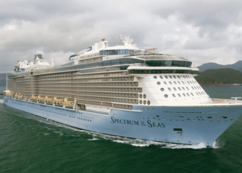 Video: Hong Kong Welcomes Asia’s Largest Cruise Ship ‘Spectrum Of The Seas’