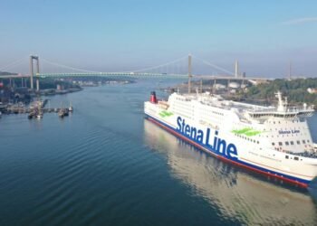 World’s First Methanol Powered Ferry Now Runs On Recycled Methanol