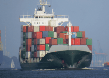 container shipping delay