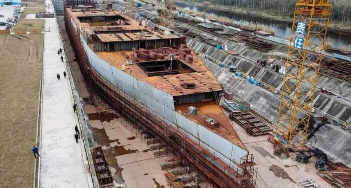 China Builds Huge Titanic Ship Replica