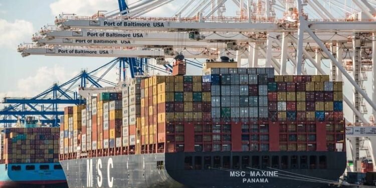 Canada's CPPIB to Buy Ports America from Oaktree