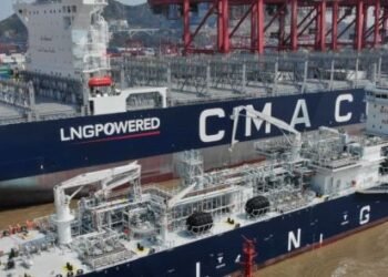 CMA CGM And SIPG Jointly Completed Shanghai Port & & China’s First Bonded LNG SIMOPS Bunkering