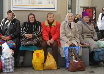 Industry Coordinates To Help Ukrainian Seafarers And Their Families Evacuating Odessa