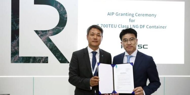 HJSC Receives LR AIP for 7,700 TEU LNG-fueled Containership