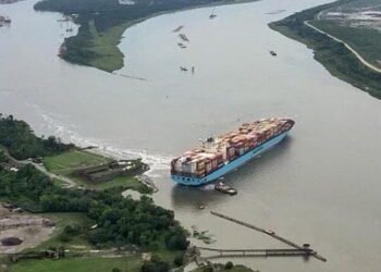Maersk containership aground near Savannah