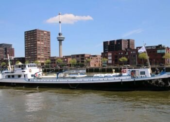 Training Vessel Prinses Beatrix (LR)