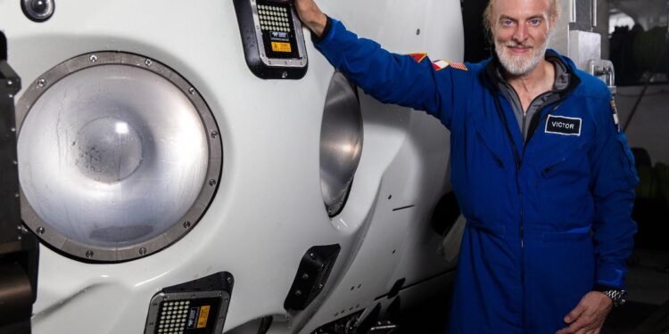 Reaching Challenger Deep, American Businessman Completes Deepest Submarine Dive in History