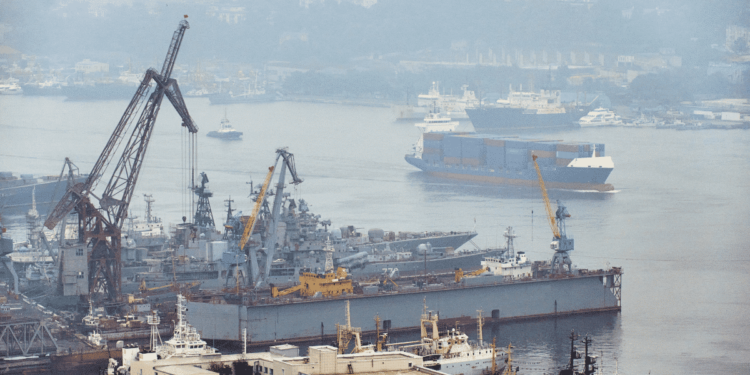 Shipping Giants To Halt New Orders & Delivery Of Russian Shipments 7 Major Ports in Russia