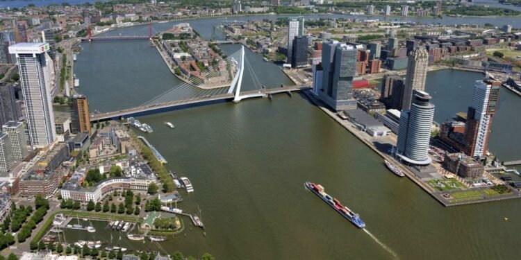 Intro Luchtfoto Rotterdam