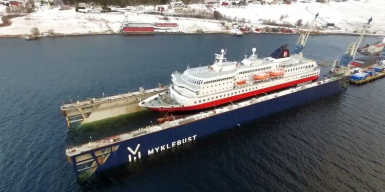 MS Richard With in Myklebust Yard to install new engines and large batteries, making the ship hybrid powered. Photo: Myklebust Yard