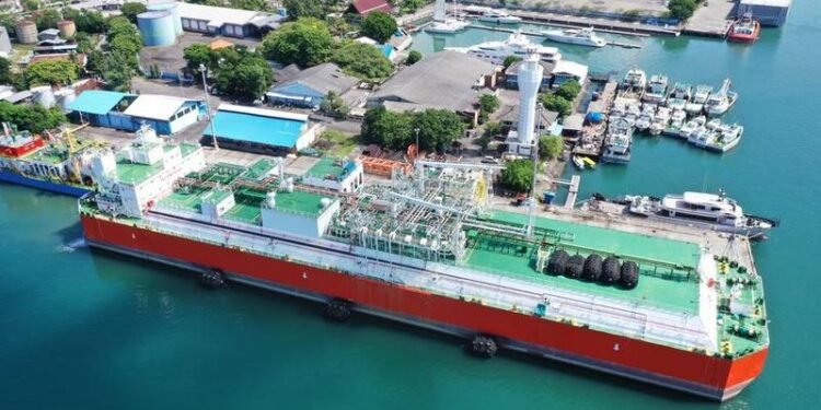 Korean Shipbuilder Can't Accept New FSRU Orders as Capacity Full
