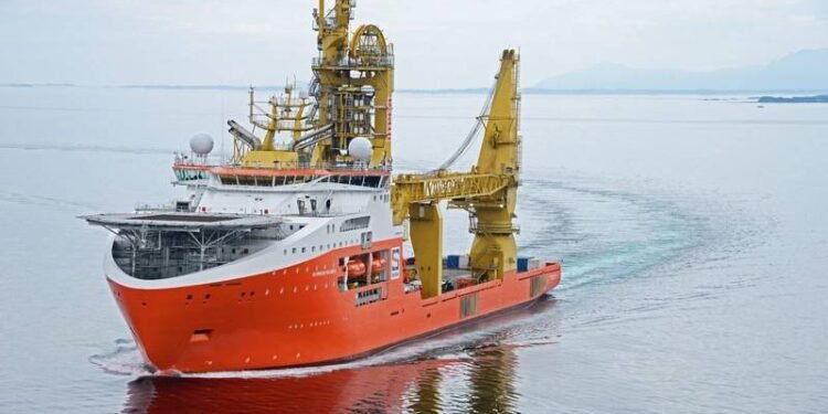 AMSC to Buy Normand Maximus OSCV for $157M. Agrees Charter with Solstad Offshore