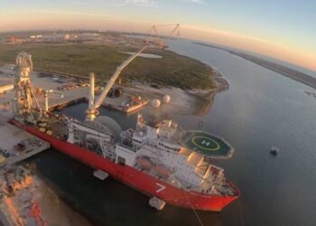 Subsea 7 Rises on Improved Outlook, Cash Dividend