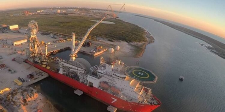 Subsea 7 Rises on Improved Outlook, Cash Dividend